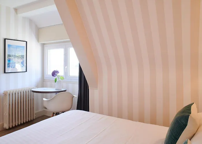 Le Lichen De La Otel